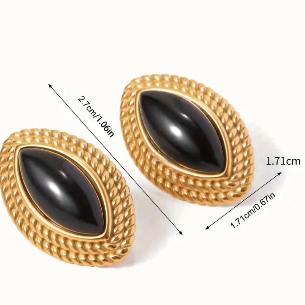 Orecchini con pietra nera